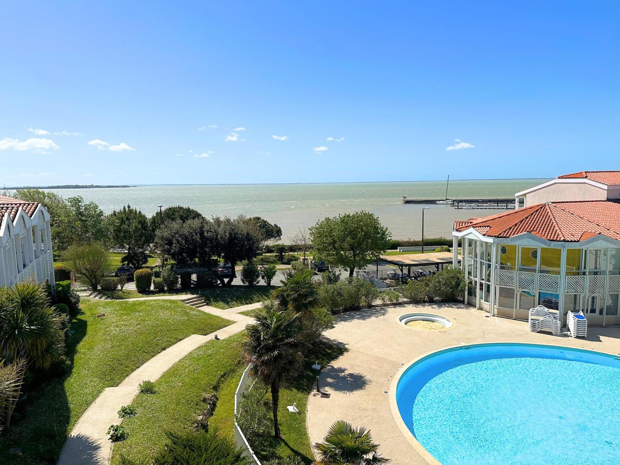 Vue Mer Et Piscine, Avec Balcon - 1 Min De La Plage Фура Екстер'єр фото